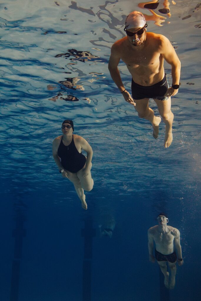 Underwater surf piscine UCPA Merignac Bordeaux